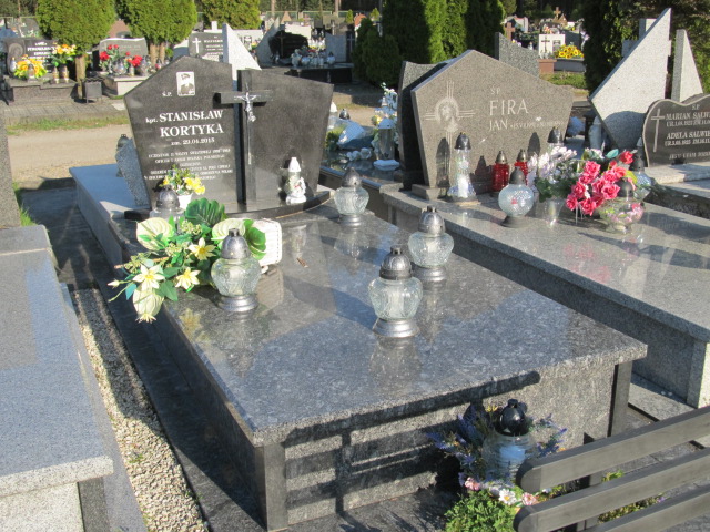 Grób Stanisław Kortyka