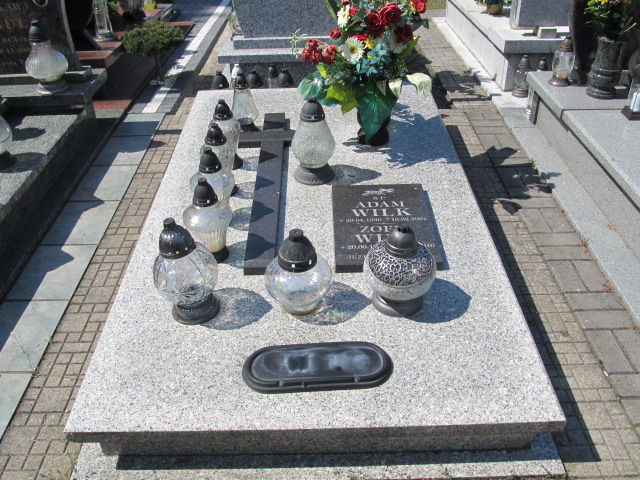 Grób Adam Wilk