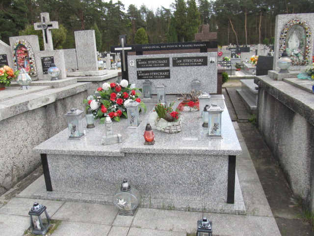 Grób Maria Strycharz