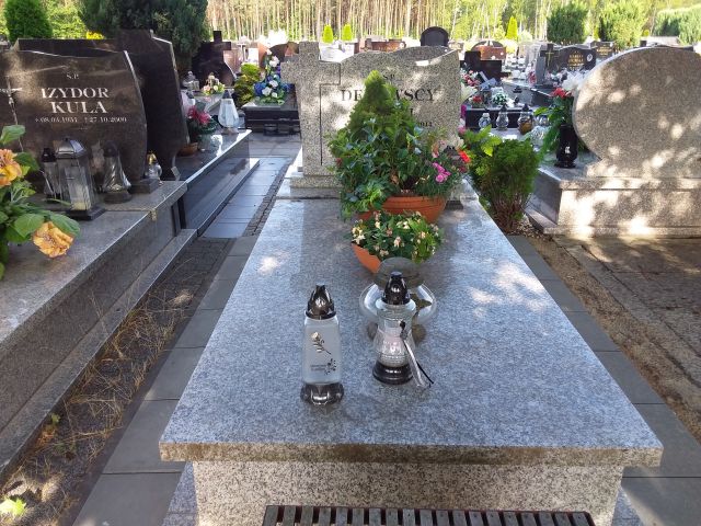 Grób Antoni Dębowski