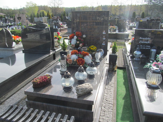 Grób Barbara Łakomy