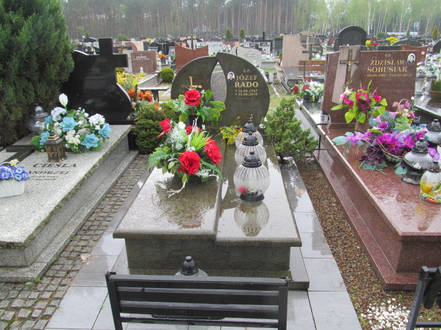Grób Józef Rado