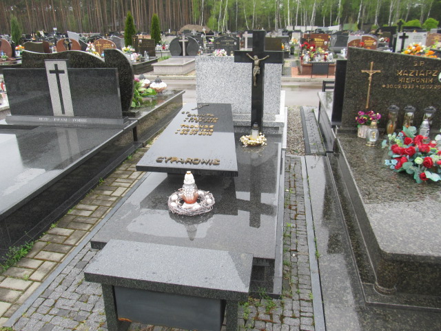 Grób Tadeusz Cypara